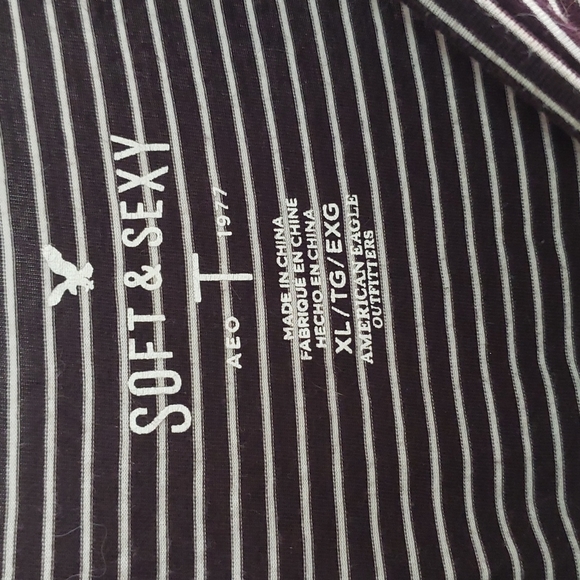 American Eagle XL Maroon and White Striped Tee - Picture 3 of 4